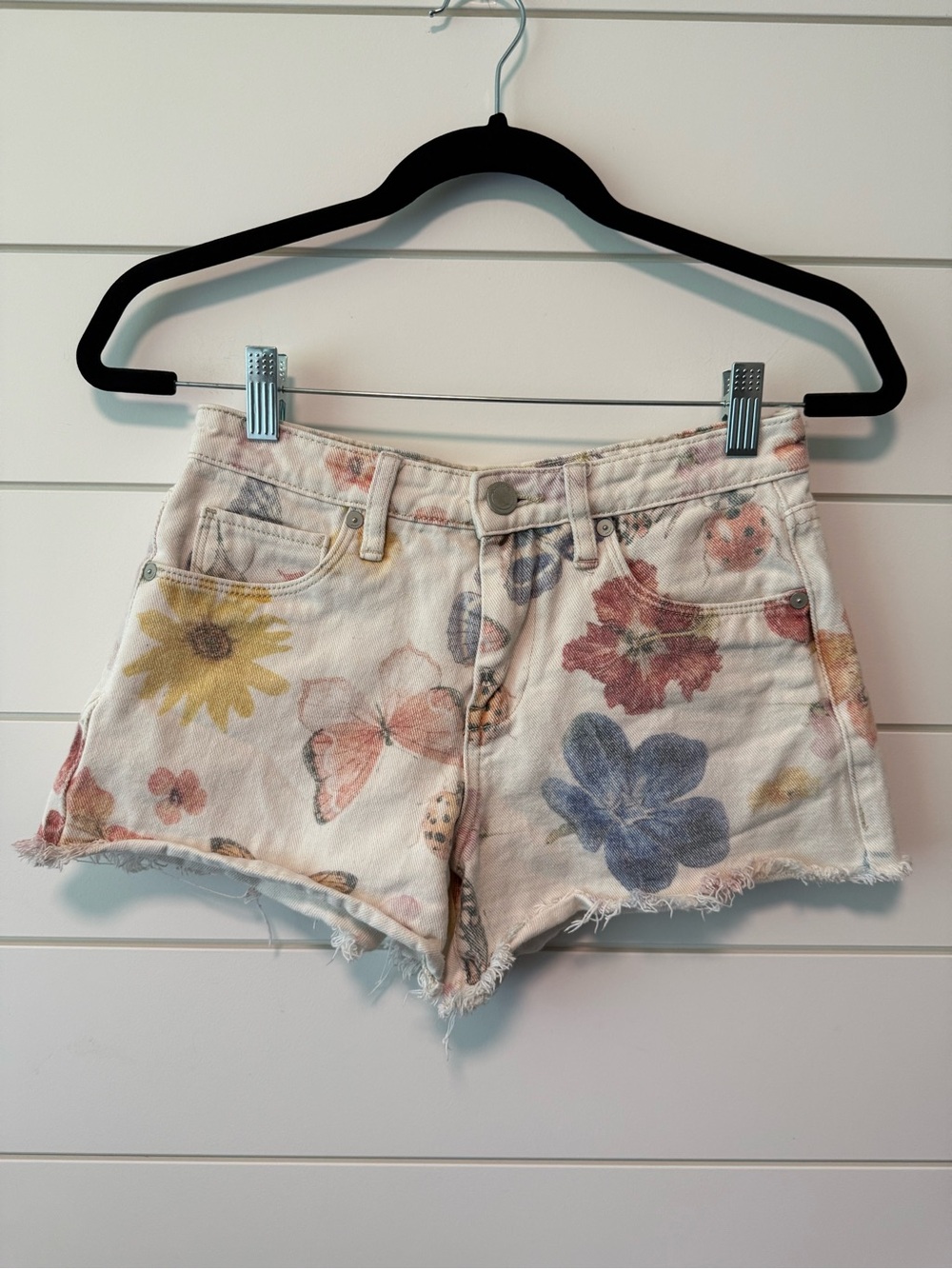 Blank NYC White Denim Shorts with Pastel Floral and Butterfly Whimsy Size 24